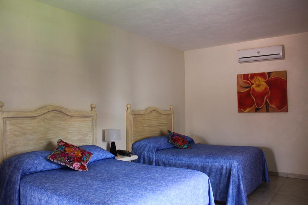 La Plaza De Hotel 3*